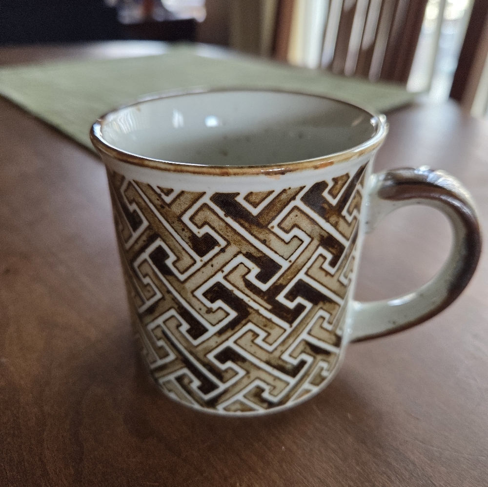 Vintage Stoneware 8oz Mug With Maze Pattern.